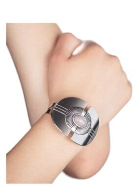 Paparazzi Canyon Couture Silver Cuff Bracelet with Center Stone NWT